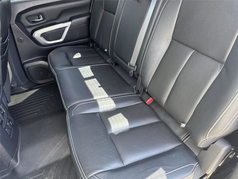 Used 2018 Nissan Titan PRO-4X w/ Pro-4x Convenience Package AWD/4WD image 31