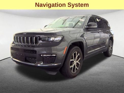 Used 2023 Jeep Grand Cherokee L Limited AWD/4WD image 4