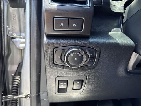 Used 2020 Ford Expedition Limited w/ Texas Edition Package RWD image 21