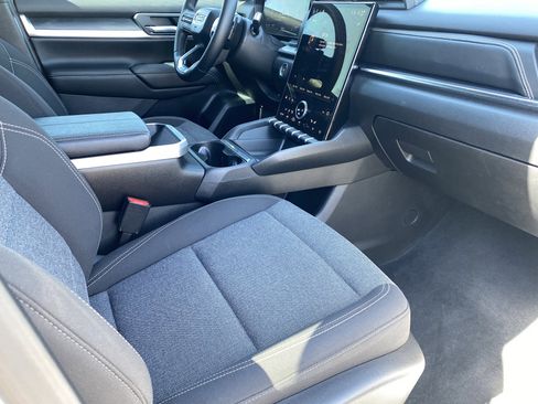 Used 2025 GMC Terrain Elevation AWD/4WD image 11