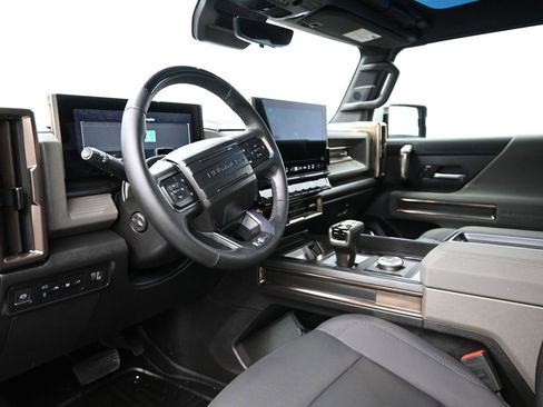 Used 2024 GMC Hummer EV 3X image 9