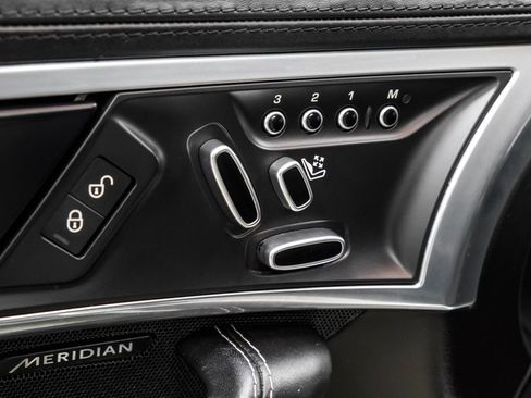 Used 2018 Jaguar F-TYPE R-Dynamic RWD image 43