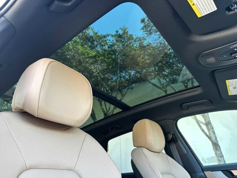 New 2026 Porsche Cayenne image 18