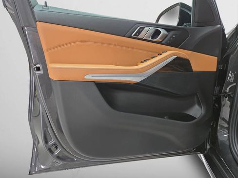 Used 2023 BMW X5 xDrive40i w/ Premium Package image 14