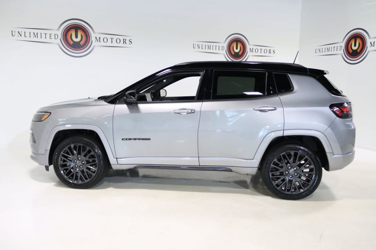 Used 2022 Jeep Compass High Altitude AWD/4WD image 30