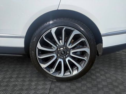 Used 2021 Land Rover Range Rover P525 Westminster Edition LWB AWD/4WD image 13