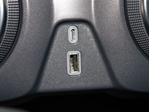 Used 2025 Chevrolet Blazer LT image 37