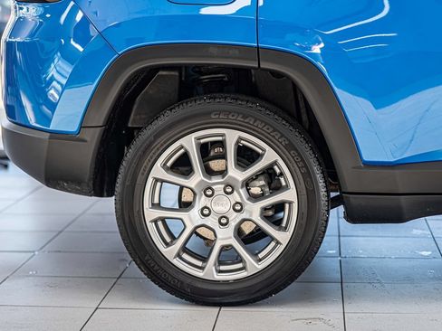 Used 2022 Jeep Compass Latitude AWD/4WD image 10