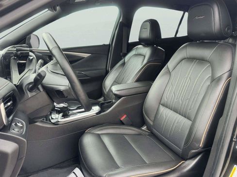 Used 2025 Buick Envista Avenir FWD image 20