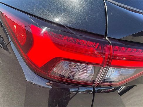 Used 2022 Mitsubishi Outlander SEL AWD/4WD image 30