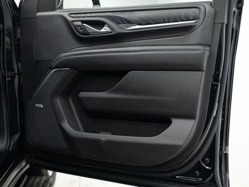 Used 2023 GMC Yukon XL Denali image 31