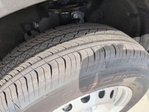 New 2025 Ford Maverick XL w/ Equipment Group 102A image 16