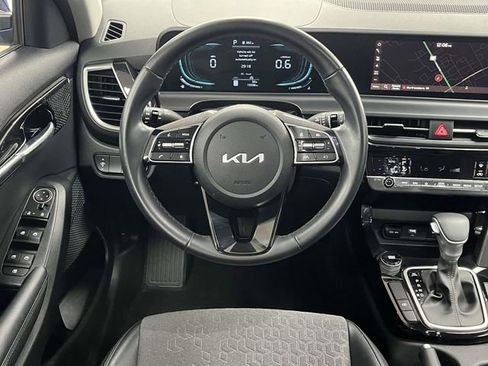 Used 2025 Kia Seltos S FWD image 21
