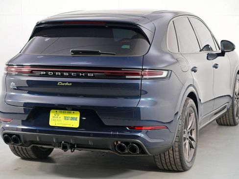 Used 2025 Porsche Cayenne Turbo image 59