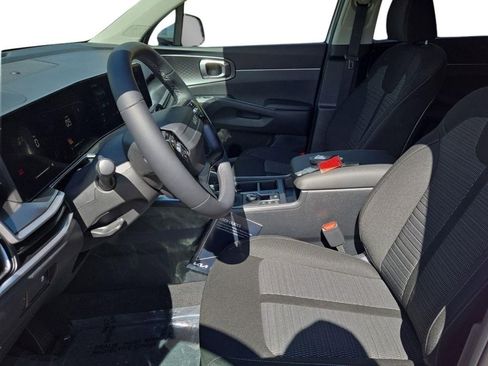 New 2026 Kia Sorento LX FWD image 17