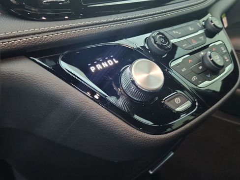 New 2026 Chrysler Pacifica Select image 28