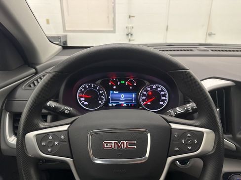 Used 2023 GMC Terrain SLE w/ Driver Convenience Package image 15