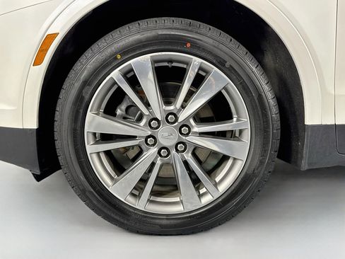 Used 2021 Cadillac XT5 Premium Luxury AWD/4WD image 32