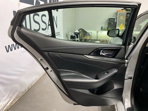 Used 2017 Nissan Maxima SR w/ Midnight Edition image 23