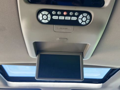 Used 2013 Honda Pilot Touring image 16