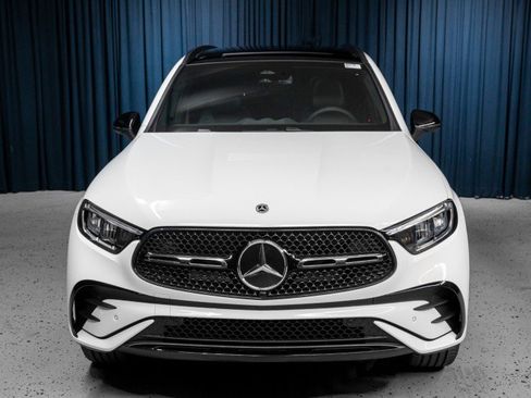 Certified 2026 Mercedes-Benz GLC 300 image 2