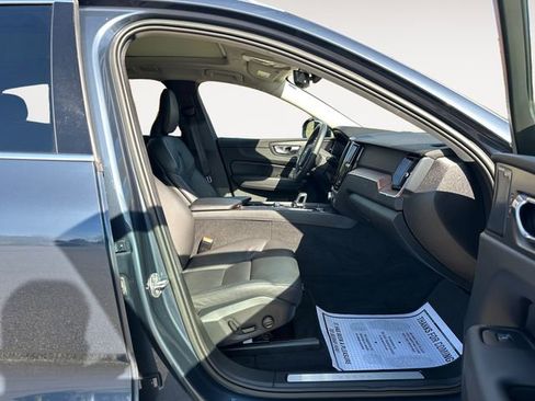 Used 2023 Volvo XC60 B5 Plus w/ Climate Package AWD/4WD image 18