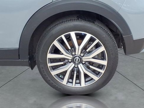 Certified 2023 Nissan Kicks SV FWD image 4