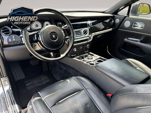 Used 2016 Rolls-Royce Wraith image 11
