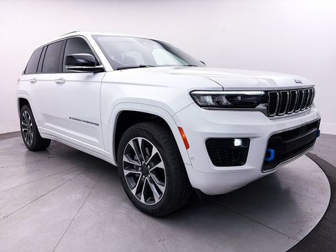 Used 2022 Jeep Grand Cherokee Overland AWD/4WD image 13