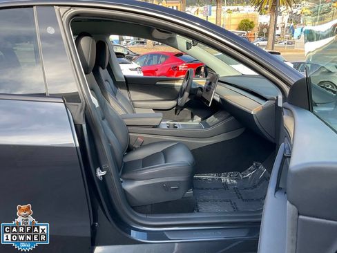 Used 2024 Tesla Model Y Long Range AWD/4WD image 69