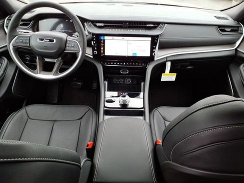 New 2026 Jeep Grand Cherokee Limited AWD/4WD image 25