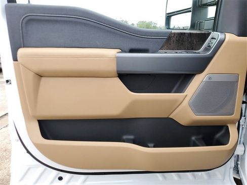 Used 2024 Ford F450 Lariat w/ Chrome Package image 16