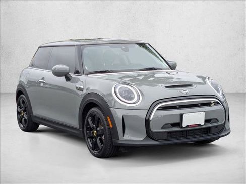 Used 2023 MINI Cooper SE image 3