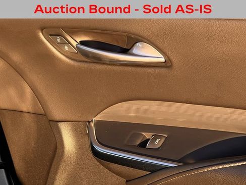 Used 2025 Cadillac XT4 Premium Luxury FWD image 24