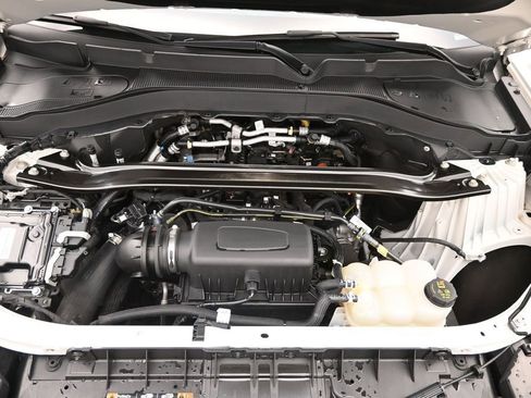 Used 2022 Ford Explorer ST-Line RWD image 27