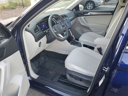 Certified 2023 Volkswagen Tiguan SE image 15