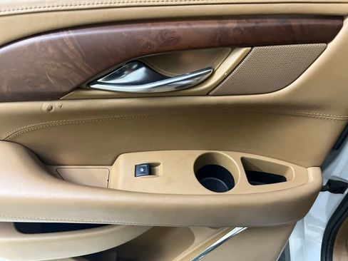 Used 2017 Cadillac Escalade Platinum image 58