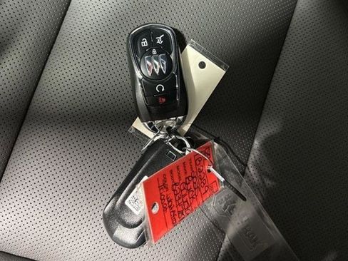 New 2025 Buick Envista Avenir image 20