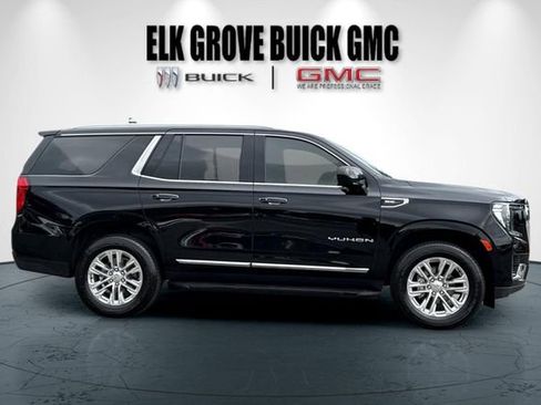 Used 2024 GMC Yukon SLT AWD/4WD image 3