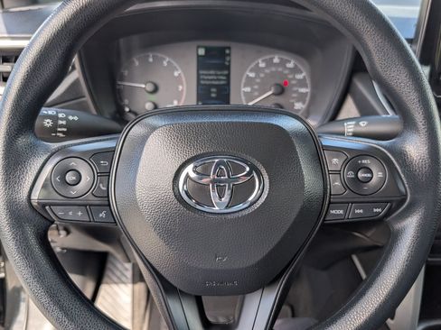 Used 2025 Toyota Corolla Cross AWD Hybrid image 18
