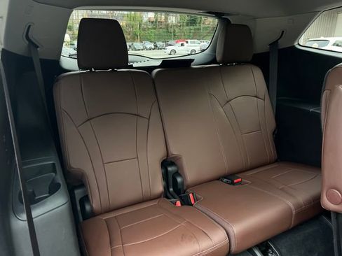 Used 2021 Buick Enclave Avenir w/ Avenir Technology Package image 34