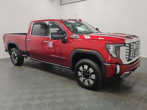 Used 2024 GMC Sierra 2500 Denali w/ Denali Reserve Package AWD/4WD image 3