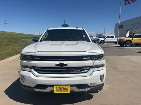Used 2017 Chevrolet Silverado 1500 LTZ Z71 AWD/4WD image 9