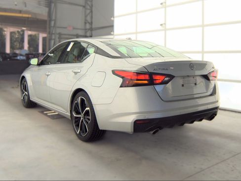 Used 2024 Nissan Altima 2.5 SR FWD image 4