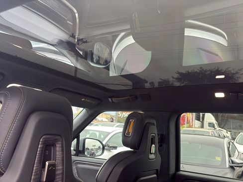 Used 2022 Rivian R1S Launch Edition AWD/4WD image 28