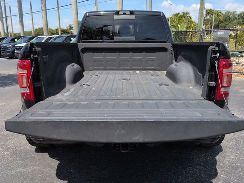 Used 2022 RAM 3500 Limited AWD/4WD image 13
