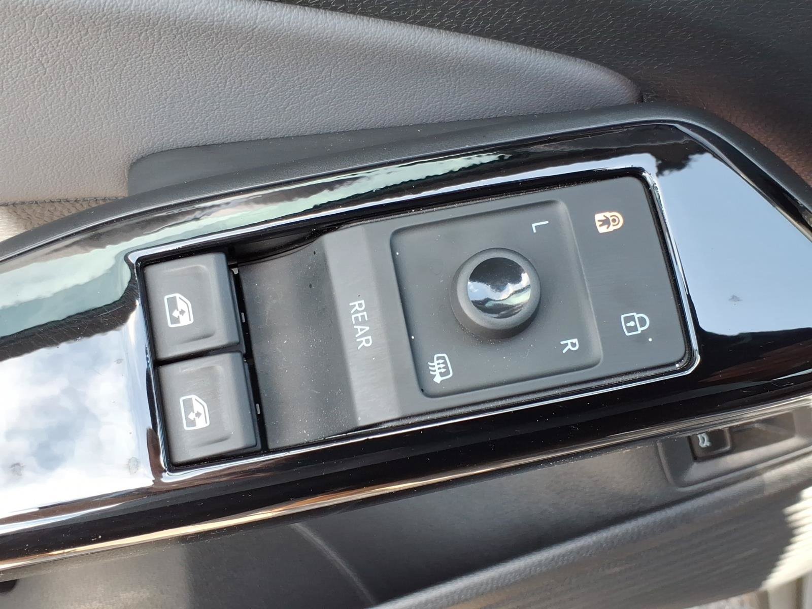 Certified 2023 Volkswagen ID.4 Pro S AWD/4WD image 19