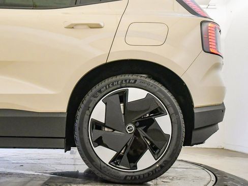 New 2026 Volvo EX30 Plus w/ Climate Package image 11