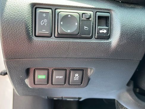 Used 2018 Nissan Sentra SV FWD image 12