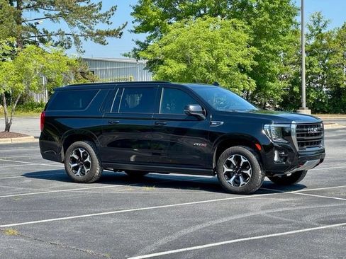 Used 2021 GMC Yukon XL AT4 w/ AT4 Premium Plus Package AWD/4WD image 10
